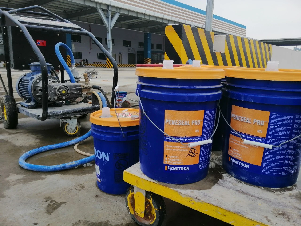 Chống thấm Peneseal Pro 6 Hình ảnh Peneseal Pro trước khi thi công