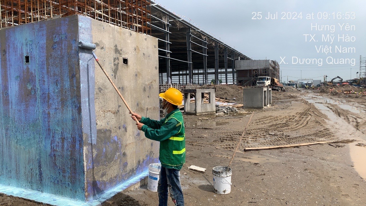 Sơn chống thấm: 5 Ưu và nhược điểm của loại vật liệu này? 1 Thi công sơn chống thấm