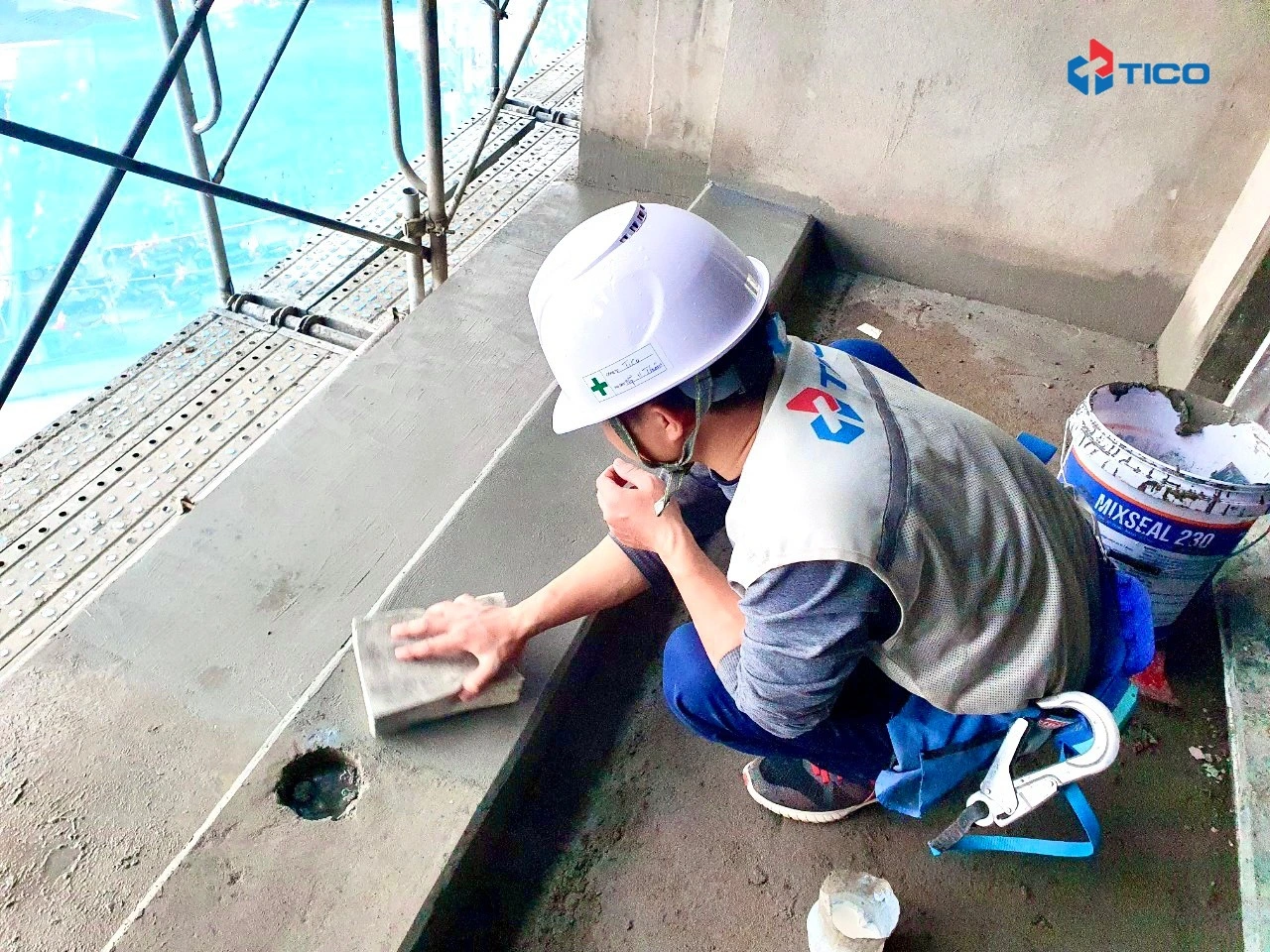 Chống thấm dột mái ngói hiệu quả nhất 2024 3 Quy trình chống thấm dột mái ngói