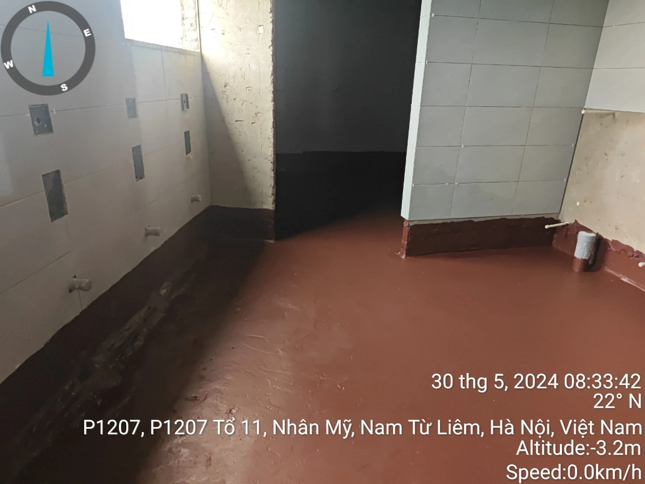 Lưu ý quan trọng khi thi công chống thấm nhà vệ sinh 1 Thi công chống thấm nhà vệ sinh bằng quét vật liệu chống thấm