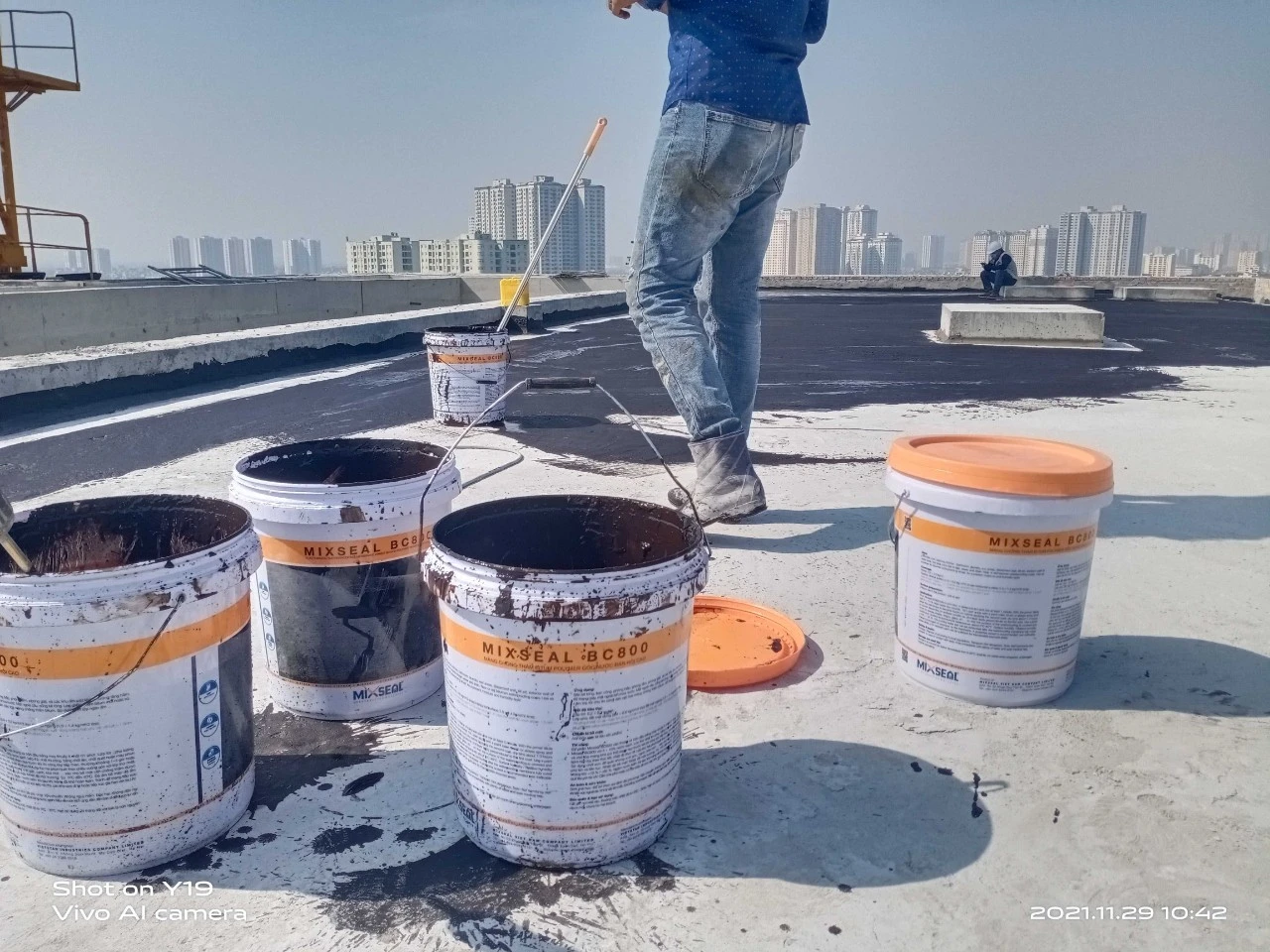 Sơn chống thấm tường ngoài - Lựa chọn sao cho đúng? 3 Vật liệu chống thấm tường ngoài gốc bitum Mixseal BC800