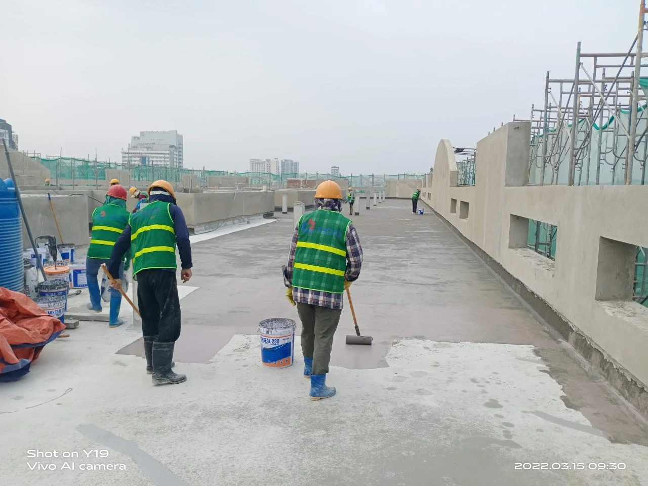 Công nghệ chống thấm mái nhà bê tông độ bền 15 năm 1 Thi công chống thấm mái bê tông