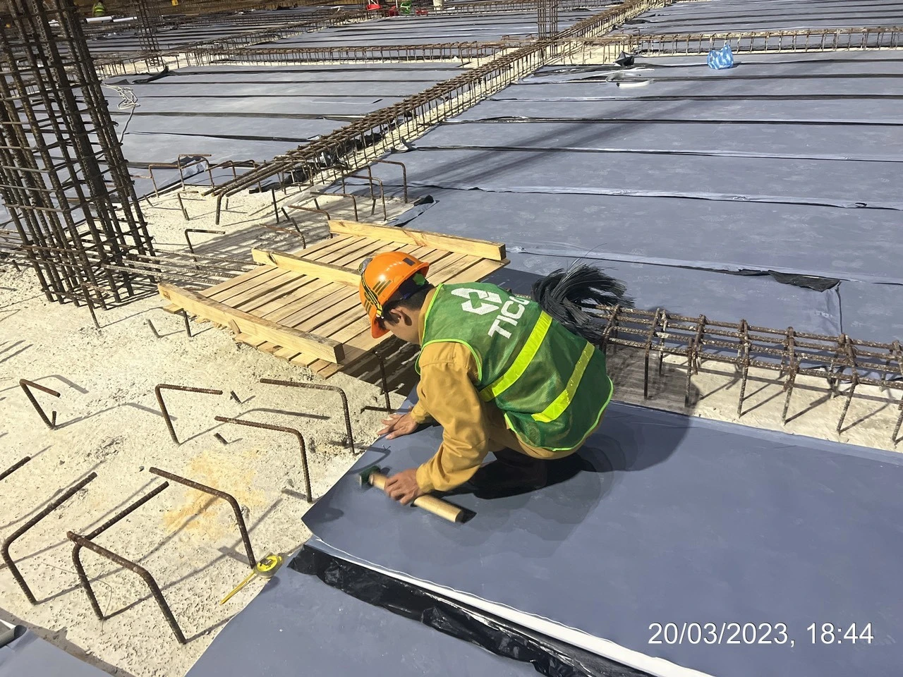 5 Điều Bạn Cần Biết Trước Khi Thi Công Chống Thấm Bể Cá 2 Quy trình thi công chống thấm bể cá đạt chuẩn