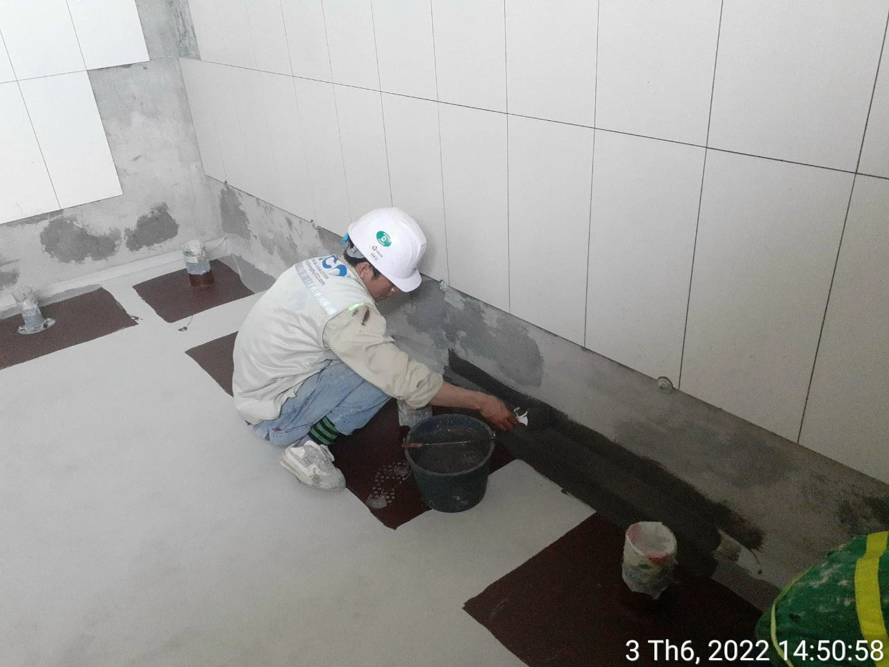 Hướng dẫn chống thấm cổ ống xuyên vách hiệu quả 4 Kiểm tra sau khi chống thấm cổ ống xuyên vách