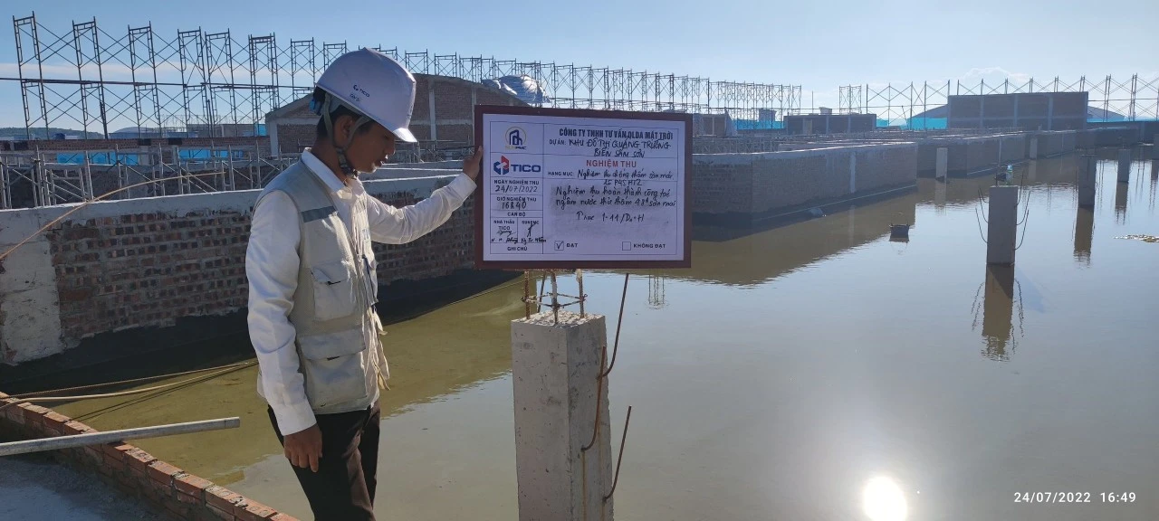 Bảng giá chống thấm tường ngoài trời mới nhất 2025 4 Nghiệm thu sau khi chống thấm tường ngoài trời