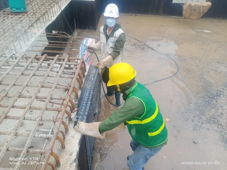 thi công vật liệu chống thấm ngược màng chống thấm