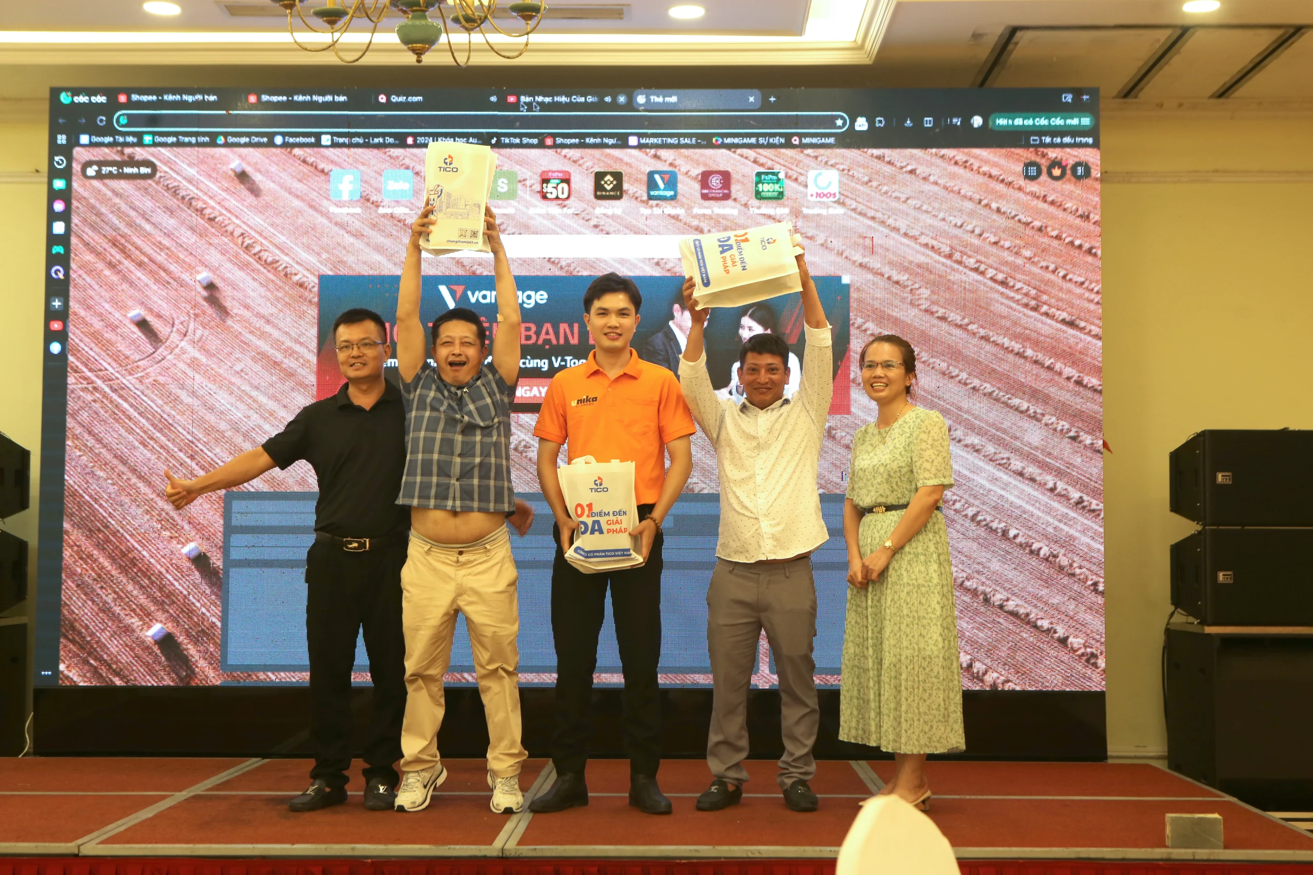 Khởi Chạm Mùa 02 - 2025: Chạm Nỗi Đau” Cùng Cộng Đồng Chống Thấm 4 Giao lưu cùng khách mời tại sự kiện Khởi Chạm mùa 02